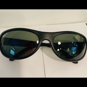 Black Ray-Ban Polarized Sunglasses